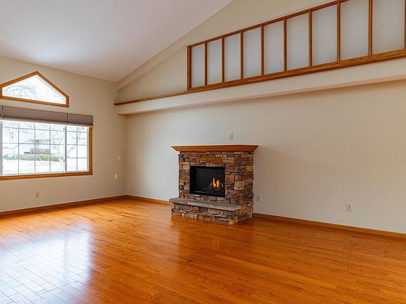 5th image of 2883 Devonshire Pl