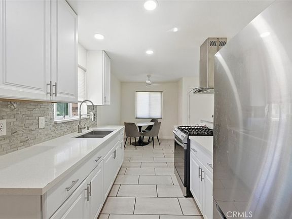 3rd image of 574 Toledo Dr