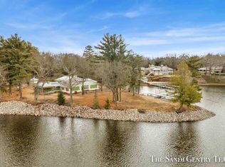 18911 N Fruitport Rd, Spring Lake, MI 49456