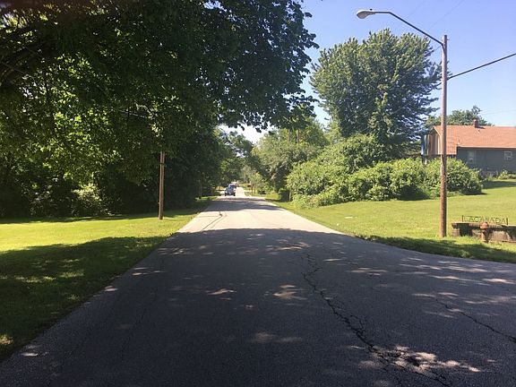 5th image of 8911 Elm Ave