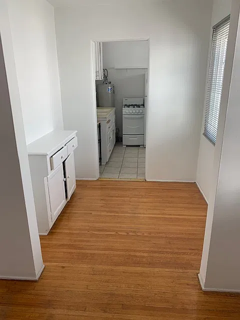 1 bed, 400 sqft, $1,750 — Photo 3