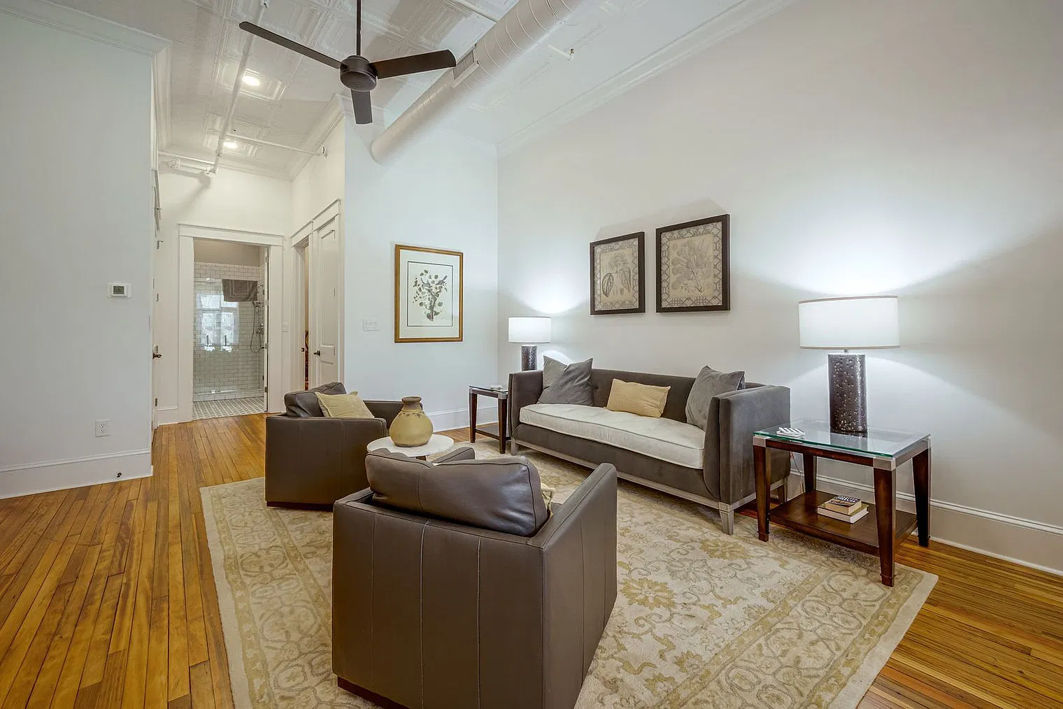 2 bed, 2.0 bath, 1431 sqft, $6,370 — Photo 3