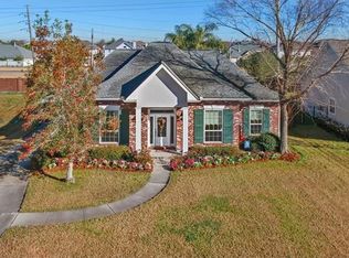 1101 Lake Frances Dr, Gretna, LA 70056