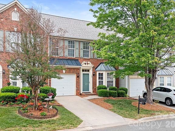 3rd image of 109 Kase Ct