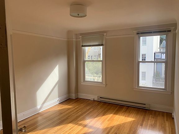 5th image of 1930 Sacramento St #10
