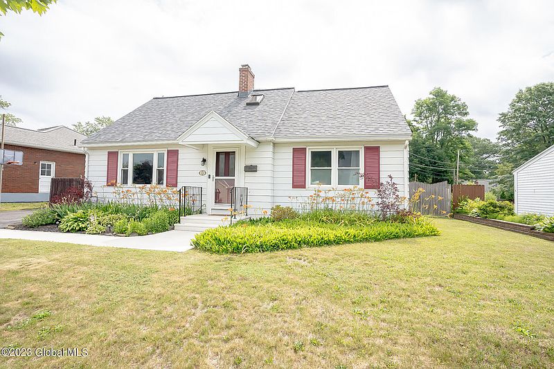2nd image of 1344 Sumner Avenue