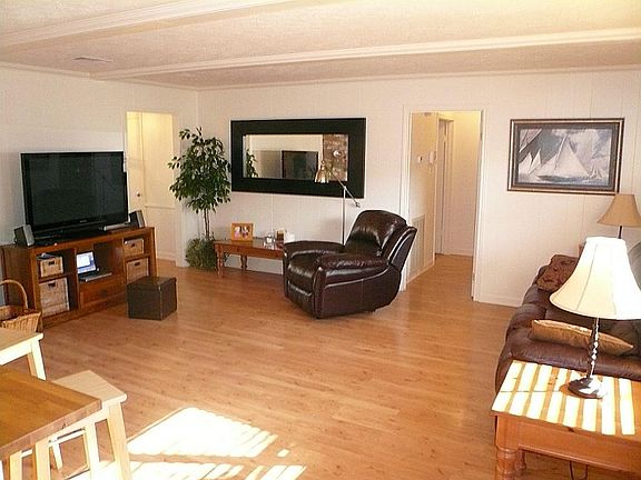 5th image of 1010 Crossfield Dr