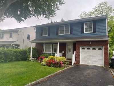 8 Yale Street, Roslyn Heights, NY, 11577