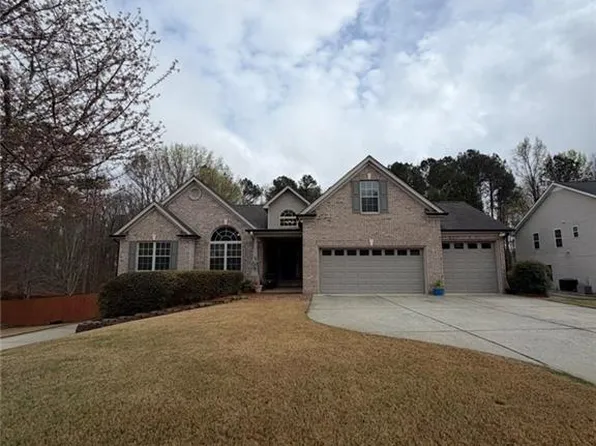 1067 Monticello Dr, Monroe, GA 30655