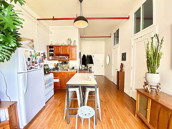 4th image of 248 McKibben St APT 2O
