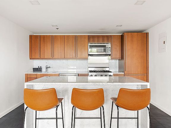 3rd image of 305 2nd Ave APT 539