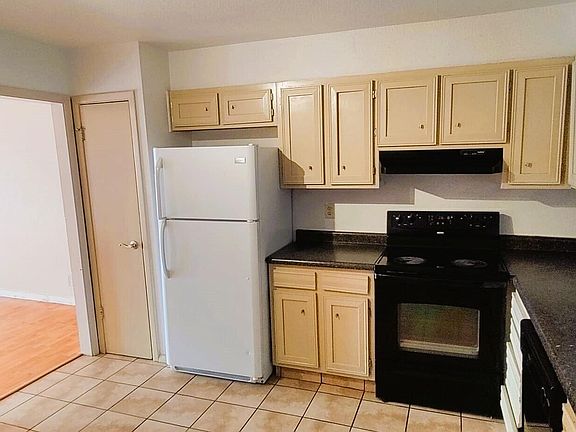 5th image of 4433 Stanton St #361