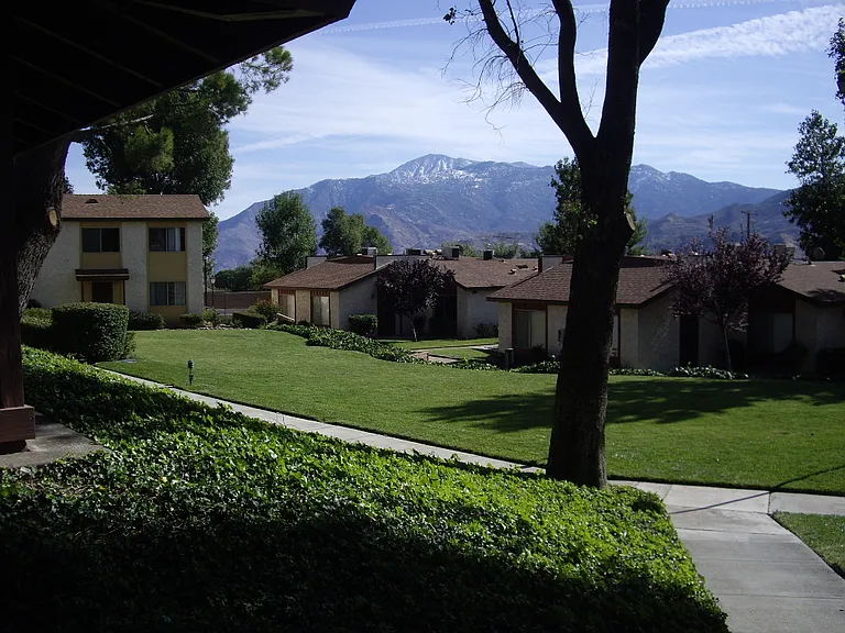 1328 Vista Serena Ave — Photo 21