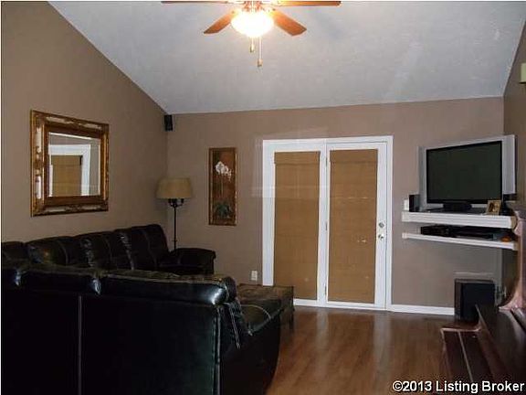 2nd image of 212 River Edge Dr