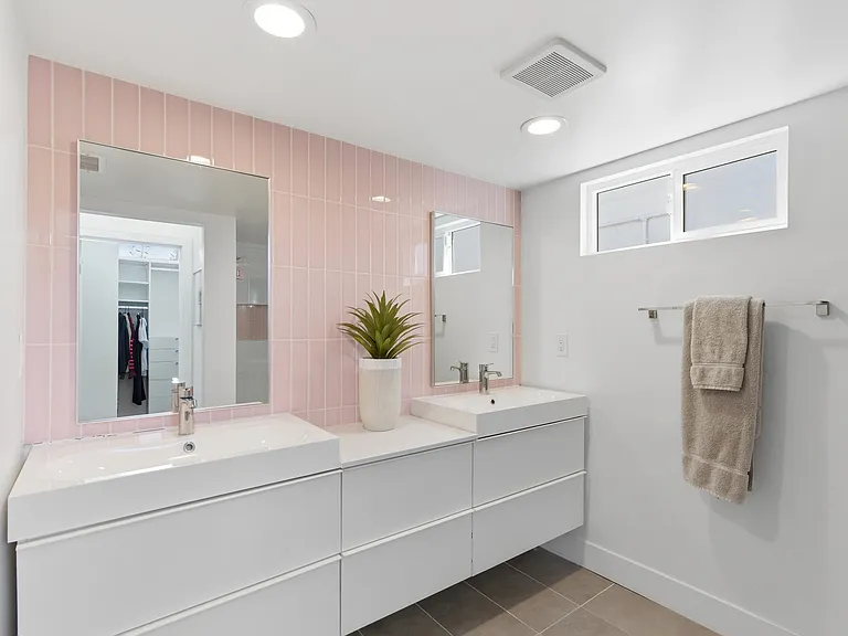 258 Walnut St — Photo 19