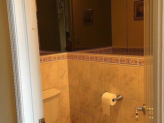 4th image of 9 Laurel Ln