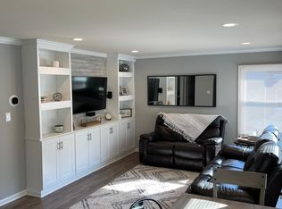 101 60th St, Downers Grove, IL 60516