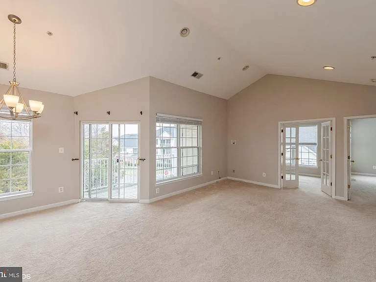 25340 Lake Mist Sq #301 — Photo 4
