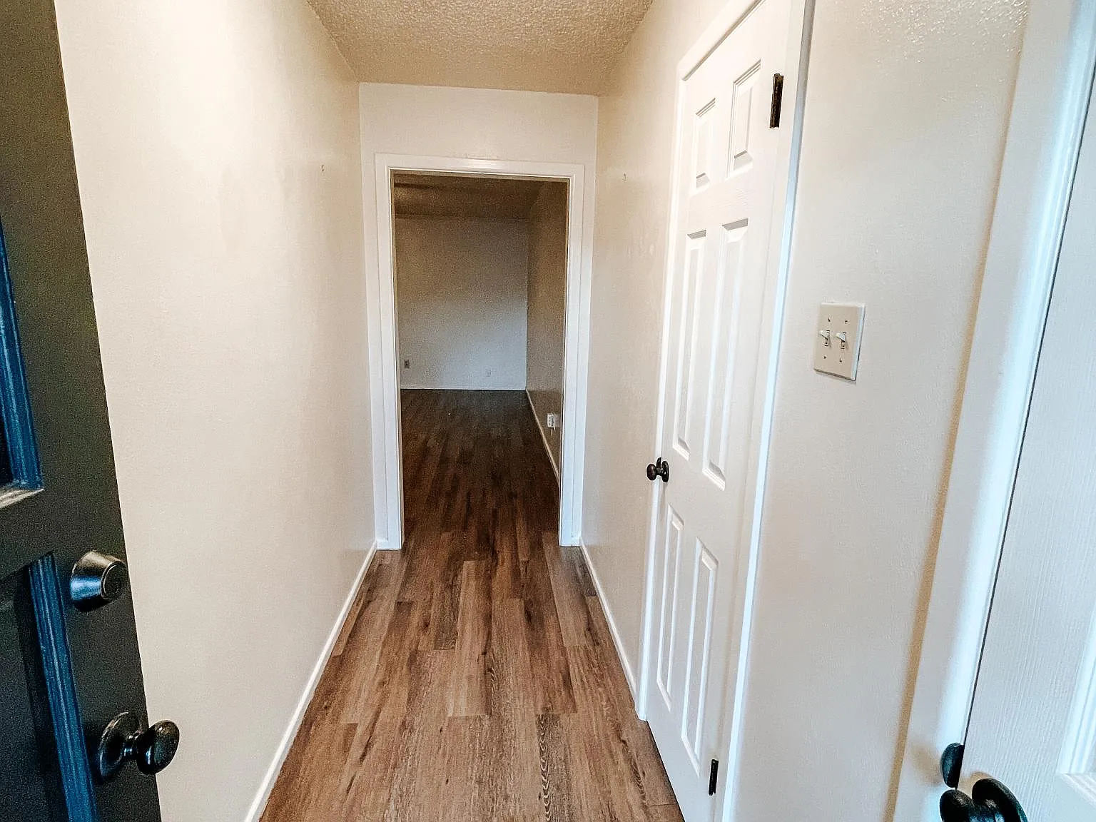 3 bed, 1850 sqft, $1,800 — Photo 2