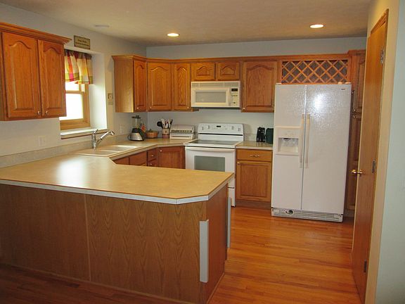 5th image of 6353 Cornflower Dr