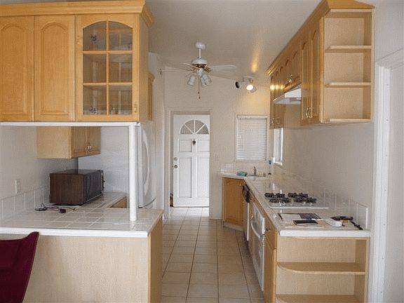 2nd image of 4009 Mount Blackburn Ave