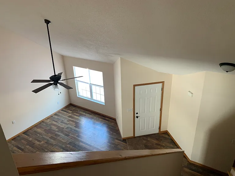 520 Wood Thrush St #B — Photo 4