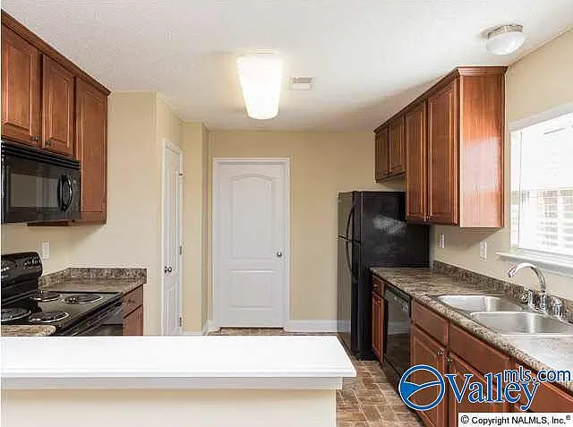 212 Crab Orchard Dr — Photo 4