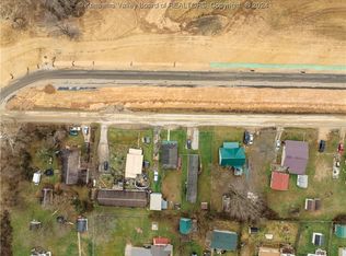 2436 Benedict Rd, Culloden, WV 25510