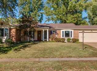 13211 Delft Dr, Saint Louis, MO 63146