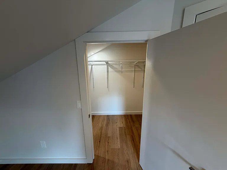 20 W 3rd St #3 — Photo 16