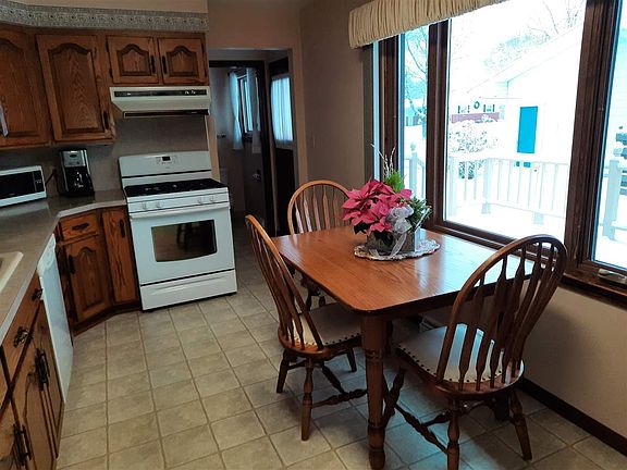 3rd image of 3312 Catalina Dr