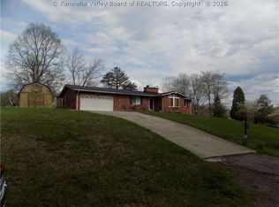2008 Cortona Ln, Sissonville, WV 25320