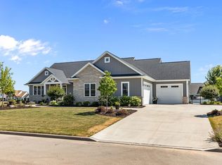 3001 W Old Oak Dr, Appleton, WI 54913