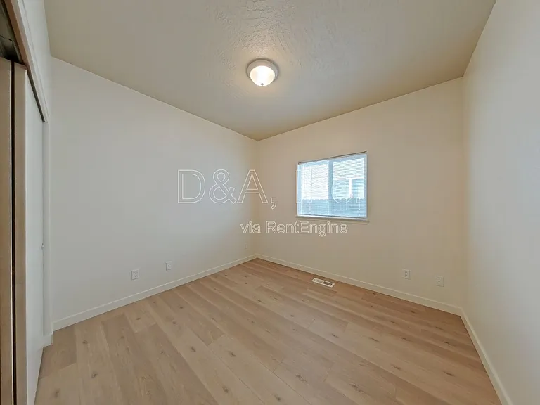 4373 Mackinaw Ave SE — Photo 14
