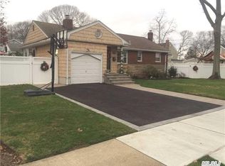 609 Central Ave, Massapequa, NY 11758