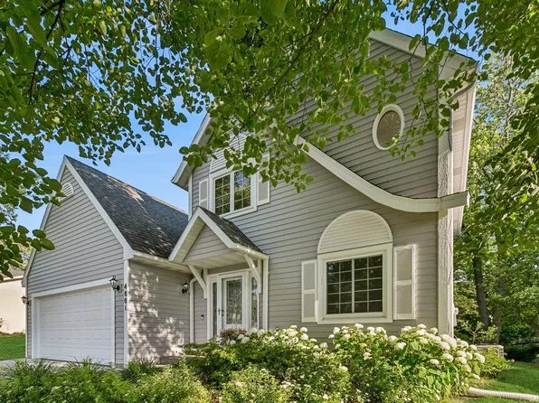 4801 W 142 1/2 St, Savage, MN 55378