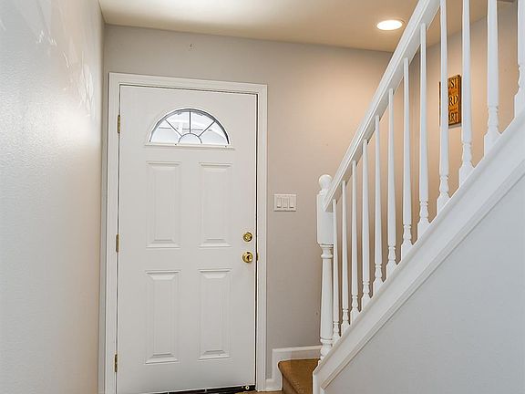 4th image of 364 15th St