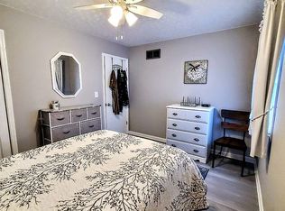 104 E 22nd St, Huntingburg, IN 47542