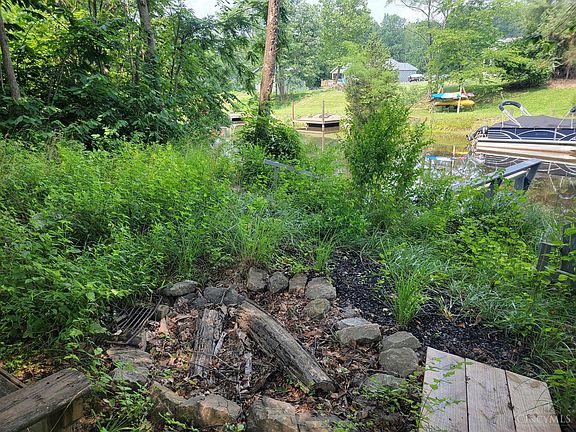 3rd image of 864 Waynoka Dr
