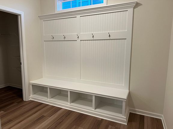 2nd image of 8569 Apricot Way