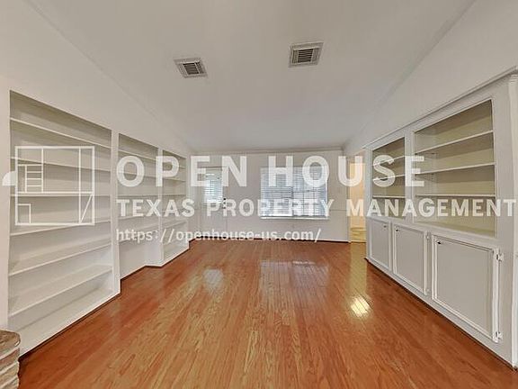 4th image of 2137 Parkdale Dr