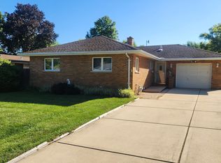 143 S Pleasant Ave, Bloomingdale, IL 60108