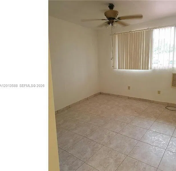 Lake Forest Sec 3 35-15 B — Photo 4