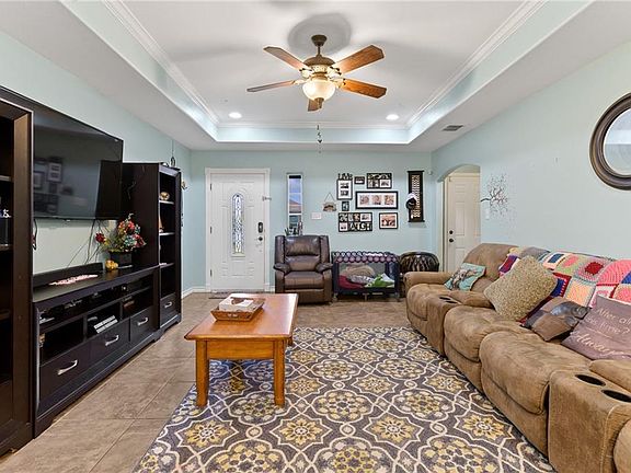 4th image of 2929 Dante Dr