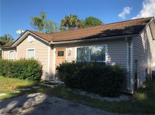 1060 19th St SW, Naples, FL 34117