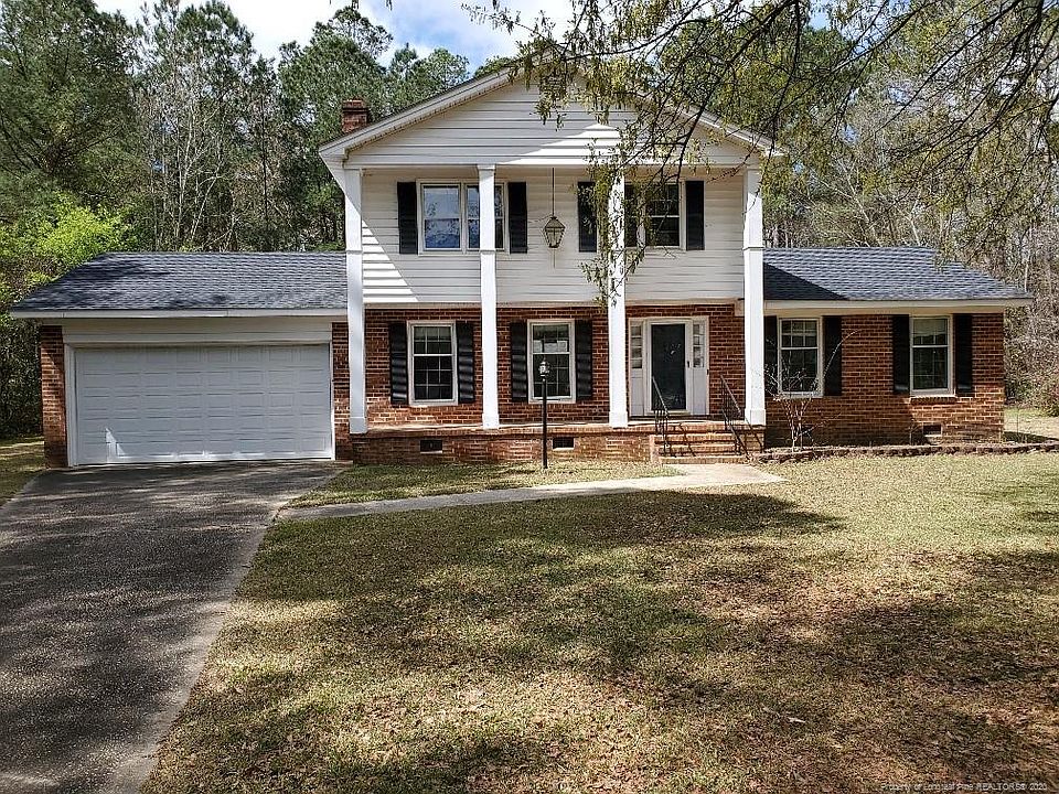 1st image of 105 Greenock Pl