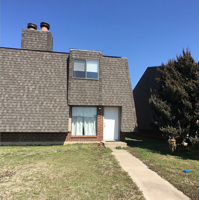 1st image of 1319 Eastgate Dr