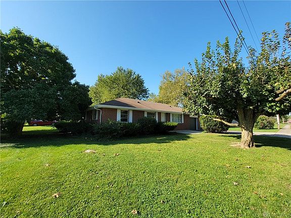 5th image of 202 Glenmary Ave