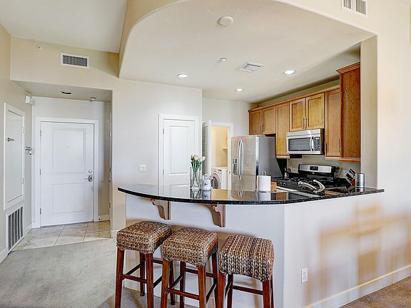 2nd image of 945 E PLAYA DEL NORTE Drive #4008