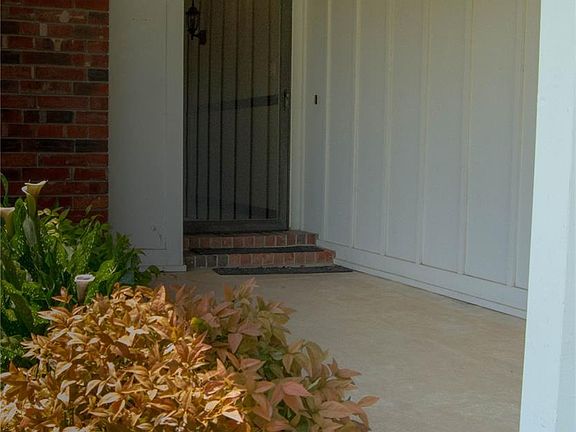 2nd image of 1931 Green Meadows Dr